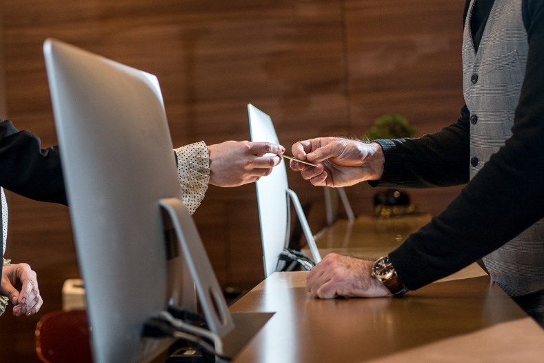 Formation du personnel à l'accueil des clients en situation de handicap (Critère 210 Classement Atout France)
